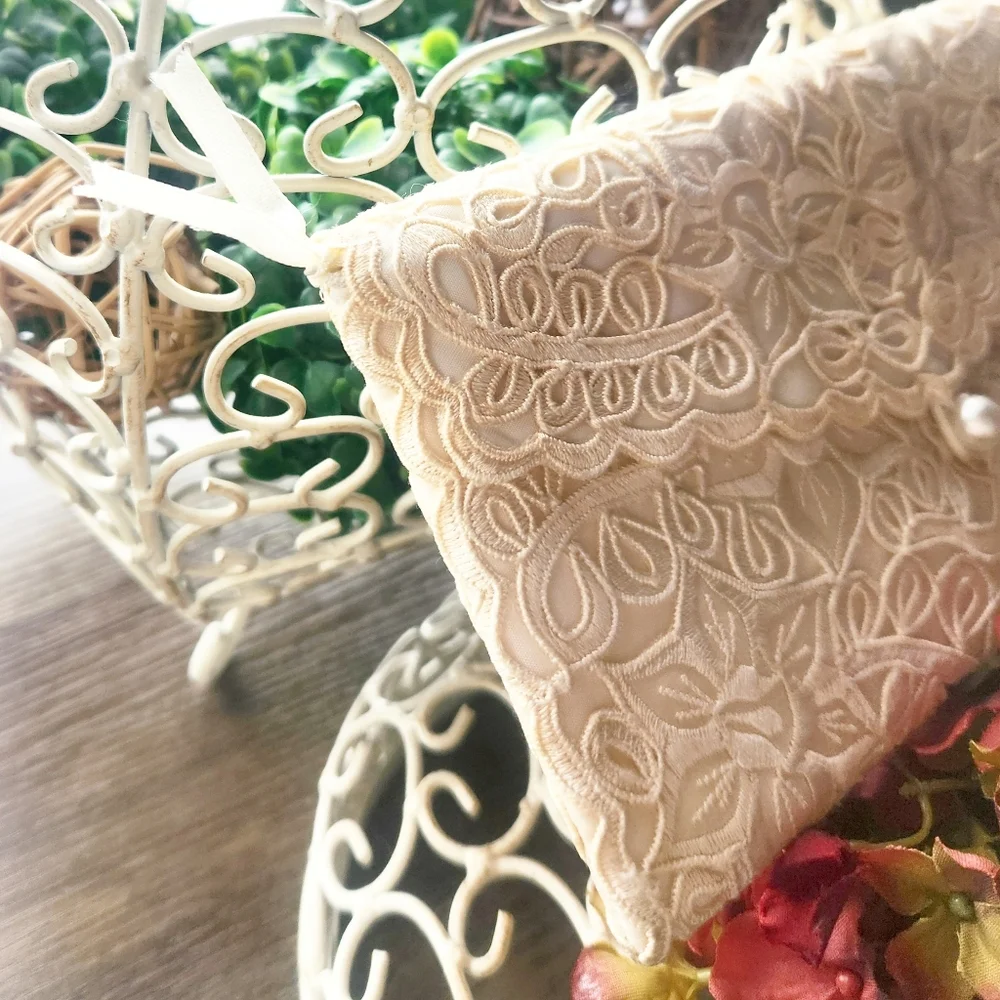 Jusi Silk Wedding Clutch Purse - Picture 3 of 6